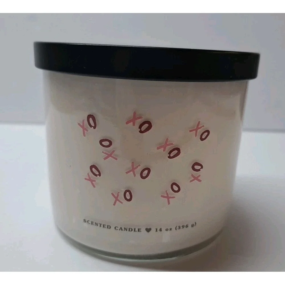 House of Velas 14oz 3-Wick Candle Coconut Vanilla/Small Heart Shaped Frame New